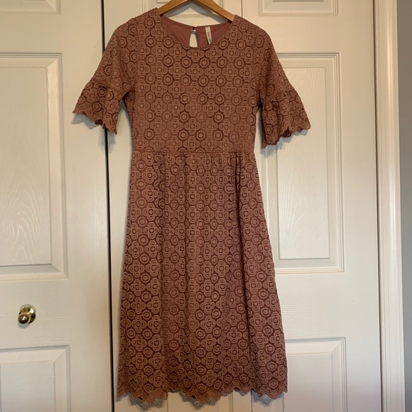 Dress - Picture 2 of 8